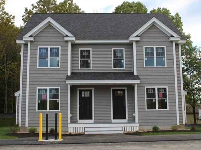 Condo for sale in Shirley Center Historic District, Shirley
