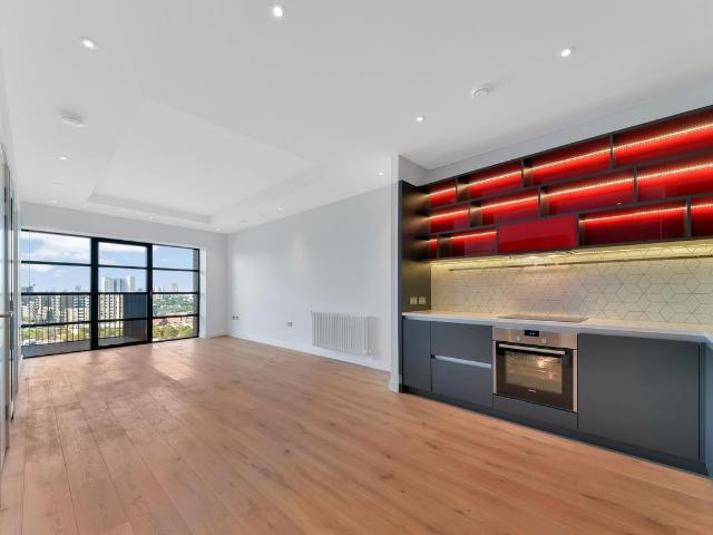 House for rent in London City Island, Blackwall