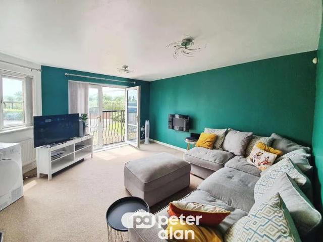 Apartment for rent in Somerton, Newport