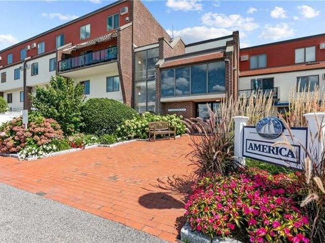 House for sale in Newport
