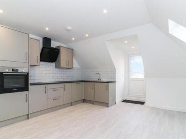 House for sale in Totteridge, Cressex