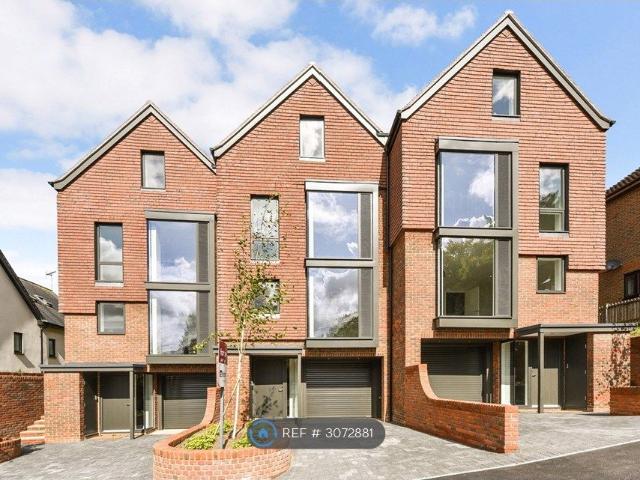 House for rent in Alton, East Hampshire
