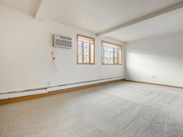 Apartment for rent in Greater East Side, Ramsey