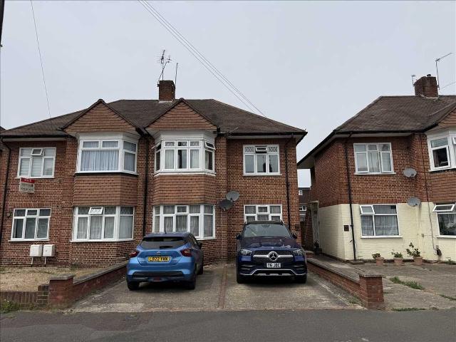 House for rent in London Borough of Hounslow, Hanworth