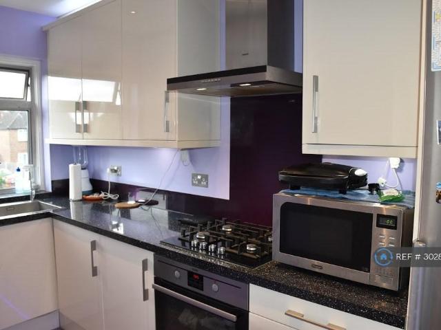 Apartment for rent in London Borough of Hounslow, Hanworth