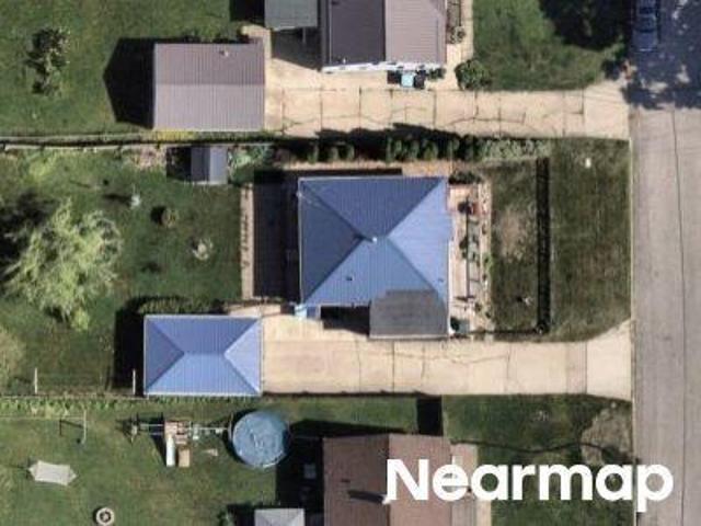 House for sale in Waterloo, Black Hawk County