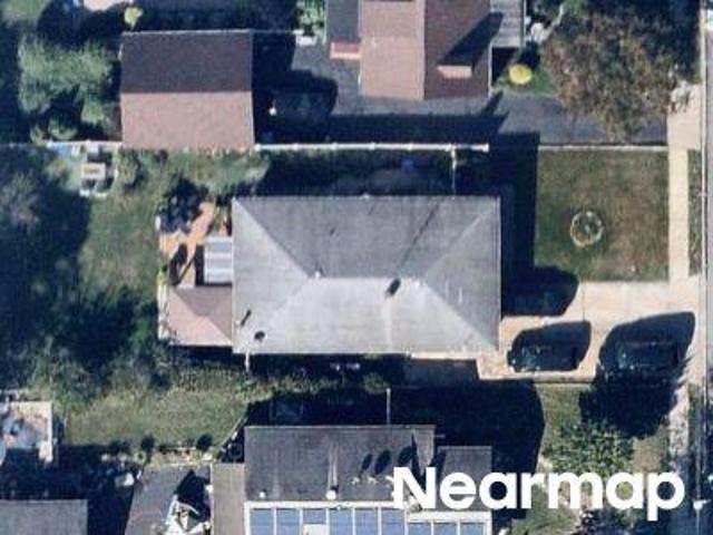 House for sale in Avenel, New Jersey