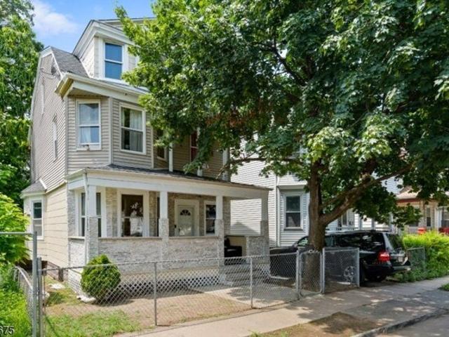 House for sale in East Orange