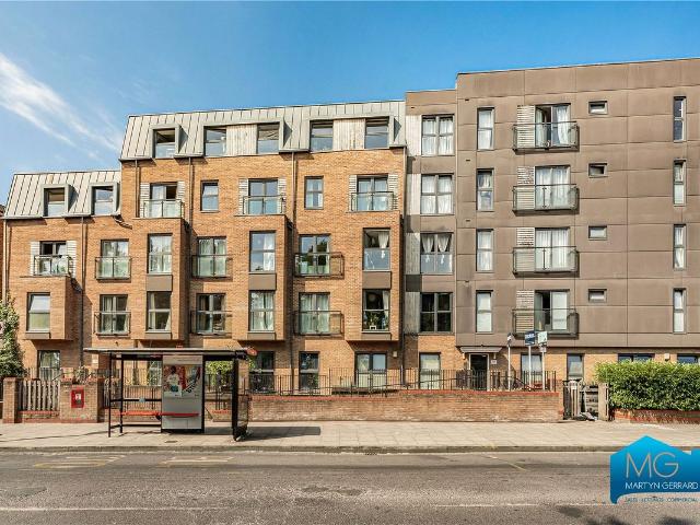 Apartment for rent in Shacklewell, Greater London