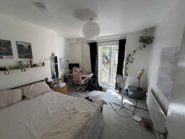 House for rent in Shacklewell, Greater London