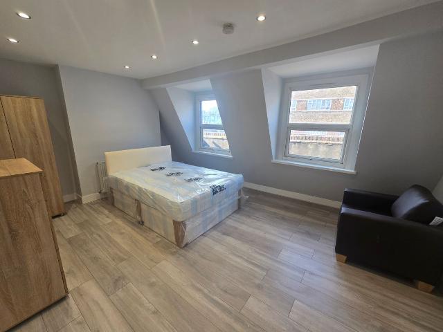 Studio for rent in Shacklewell, Greater London
