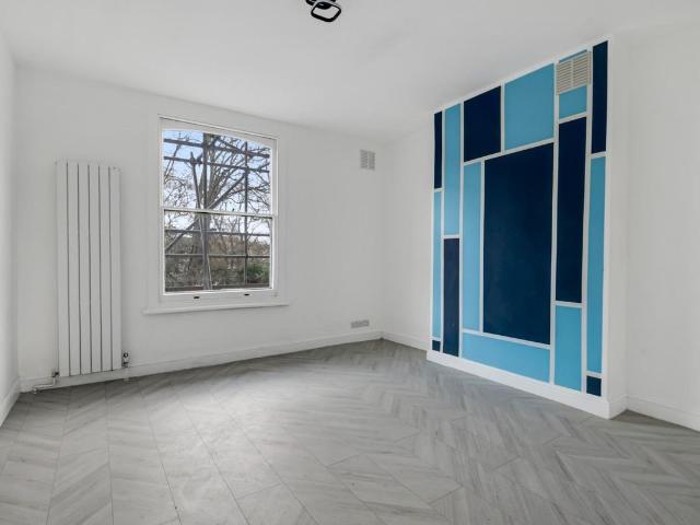 Apartment for rent in Shacklewell, Greater London