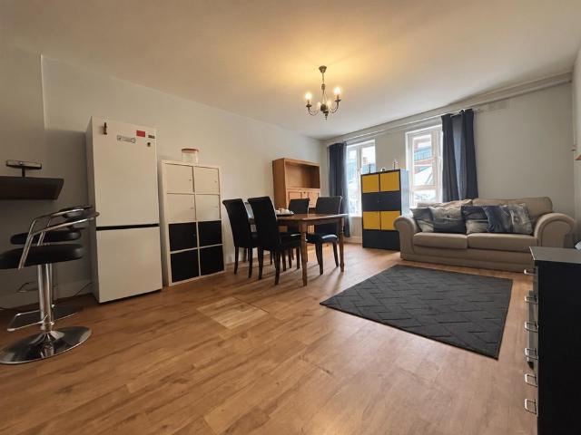 Apartment to rent in Bluebell, North Tipperary