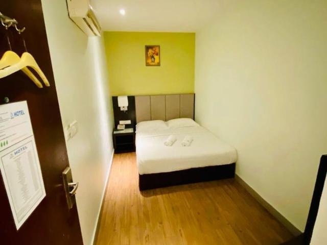 Room for rent in Country Heights Damansara, Kuala Lumpur