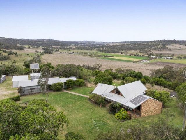 Cottage for sale in Toowoomba, Queensland