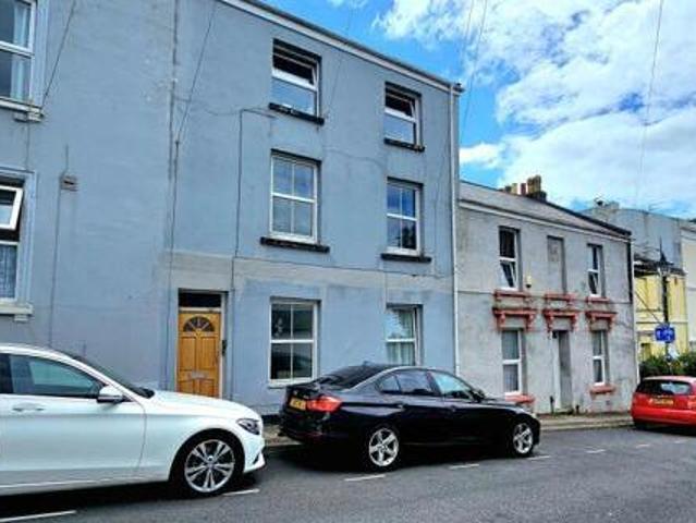 House for sale in Follaton, Strode