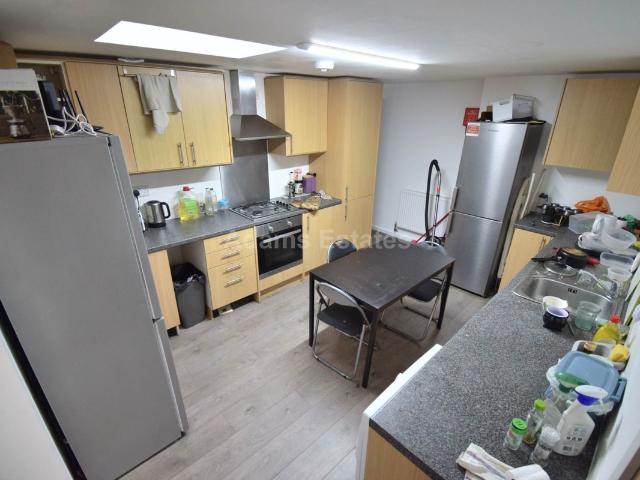 House for rent in Newtown, Reading