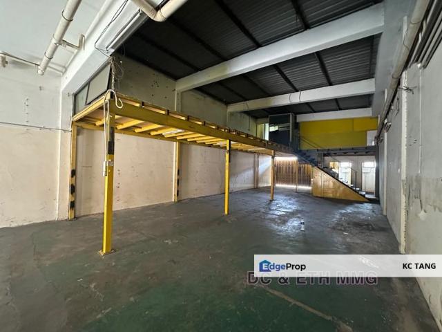 Warehouse for rent in Seksyen 36, Shah Alam