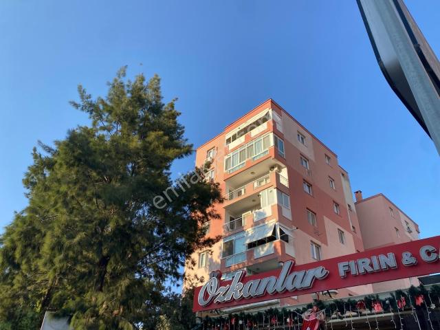 Bayrakli, İzmir içerisinde kiralık mülk