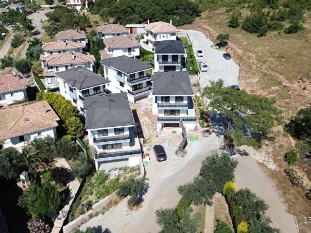 Ayvalik, Balikesir içerisinde satılık Villa