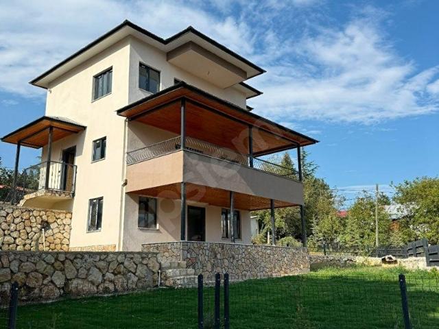 Çamliyayla, Mersin içerisinde satılık Villa