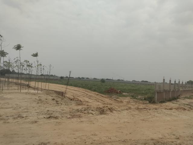 Land for sale in Hariana