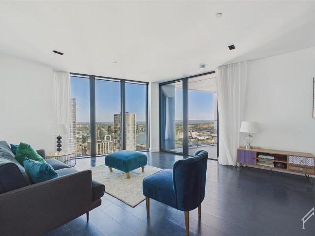 Apartment for rent in Canary Wharf, Greater London