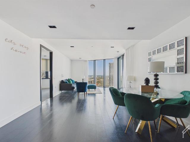 Apartment for rent in Canary Wharf, Greater London