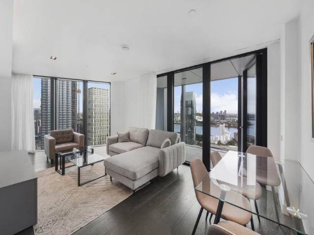 Apartment for rent in Silvertown, Greater London