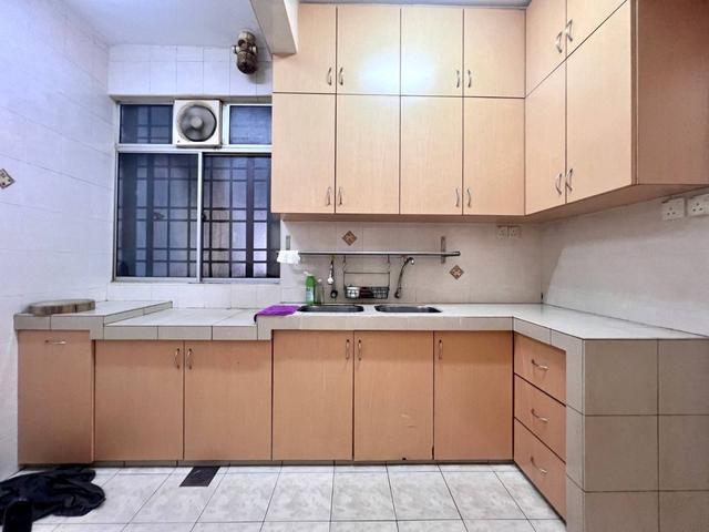 Apartment for sale in Country Heights Damansara, Kuala Lumpur