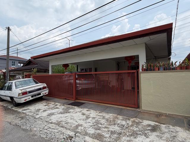 Bungalow for sale in Langat, Selangor