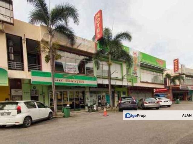 Shop for rent in Langat, Selangor