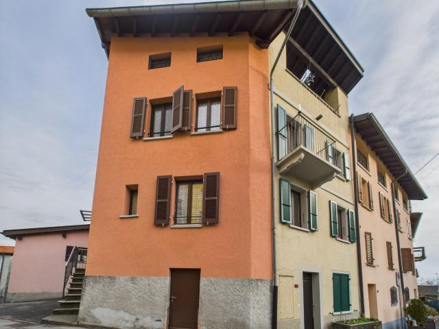 Haus kaufen in Novaggio, Tessin