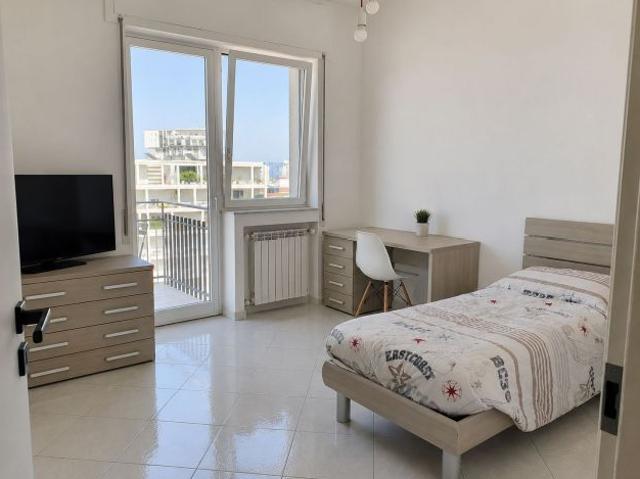 Stanza in affitto a Municipio 2, Puglia