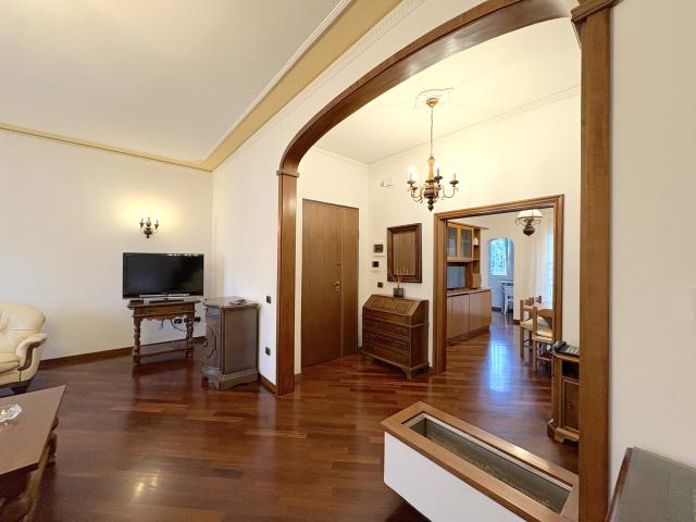 Appartamento in affitto a Mezzana, Prato