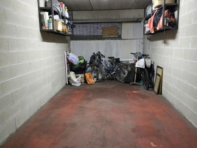 Box in vendita a Centro Ovest, Serra Riccò