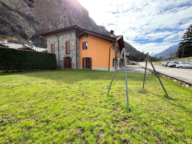 Locale Commerciale in vendita a Gromo, Lombardia