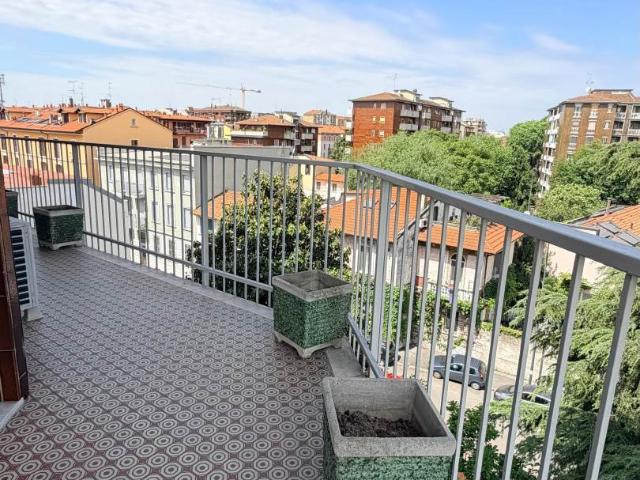 Appartamento in affitto a Municipio 8 di Milano, Milano