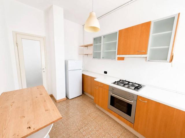 Appartamento in affitto a Municipio 9, Milano