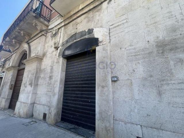 Locale Commerciale in vendita a Puglia, Barletta-andria-trani