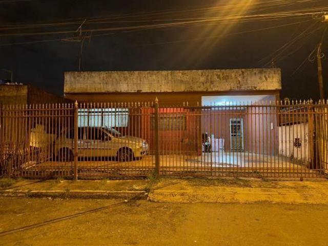 Casa venda em Região Geográfica Imediata do Distrito Federal, Região Integrada de Desenvolvimento do Distrito Federal e Entorno