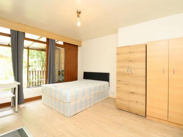 Room for rent in Isle Of Dogs, Greater London