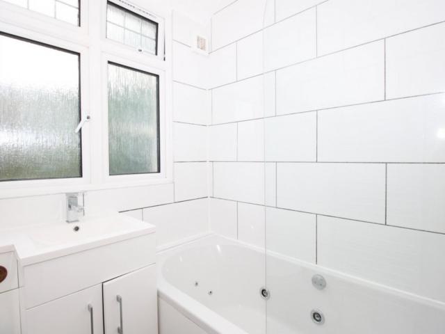 Room for rent in London Borough of Lewisham, Ladywell