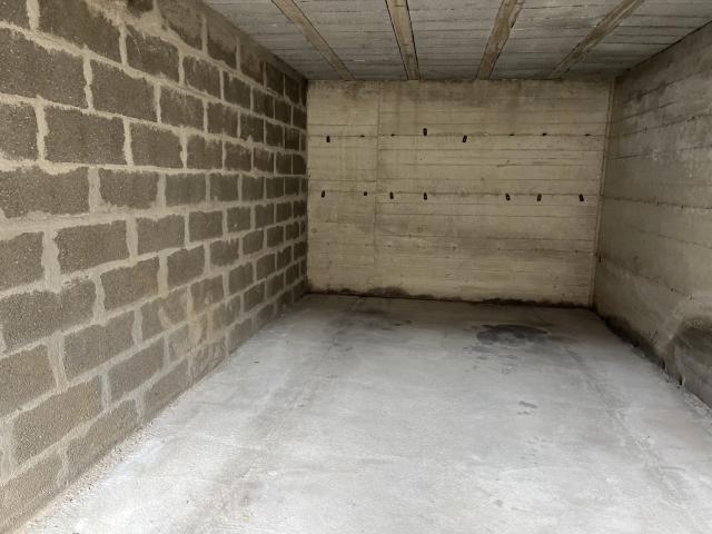 Garage location à Amplepuis, Rhône