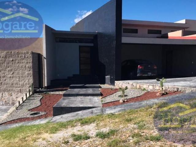 Amplia Casa Campestre en Venta, Fraccionamiento los Encinos, León, Gto