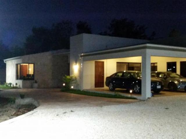 Amplia casa en Valladolid, zona tranquila y segura, a minutos del centro!