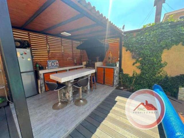 Amplia Casa En Venta 4d 3b Con Piscina En Valle Lo Campino