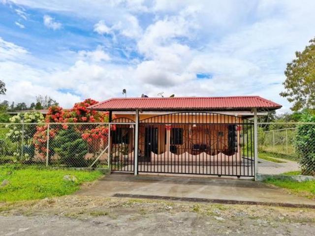Amplia Casa en Venta en El Pantanal, Rio Sereno, Renacimiento