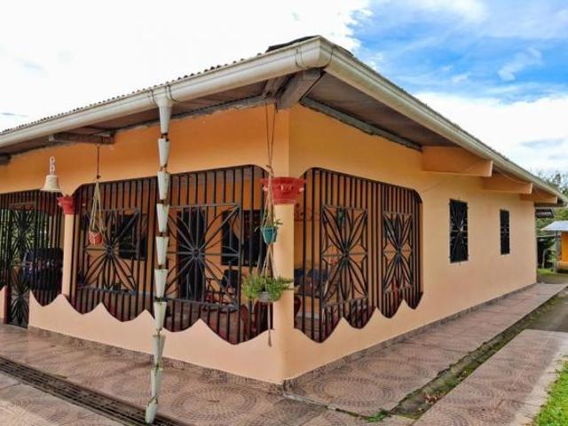 Amplia Casa en Venta en El Pantanal, Rio Sereno, Renacimiento