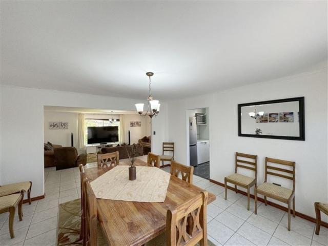 Amplia Casa Familiar en Lago Rapel